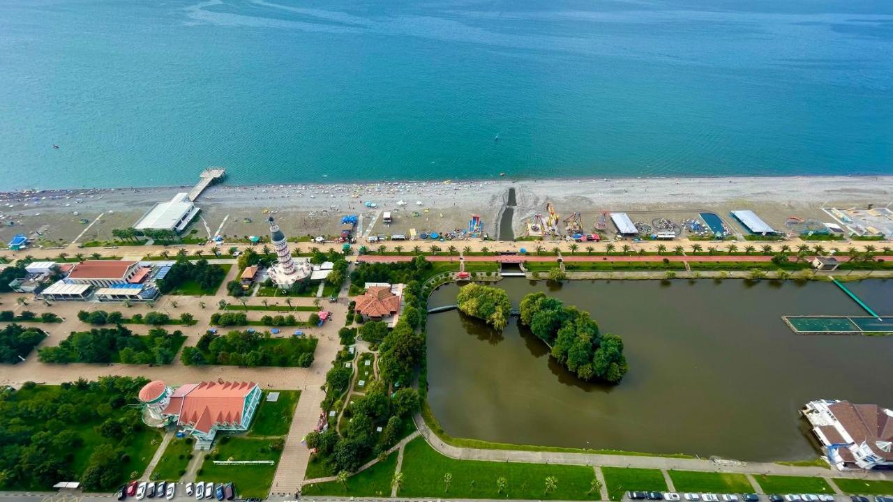 Apartments Black Sea Resort Batumi Exteriör bild