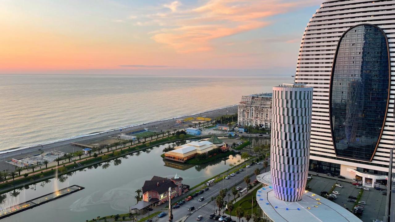 Apartments Black Sea Resort Batumi Exteriör bild