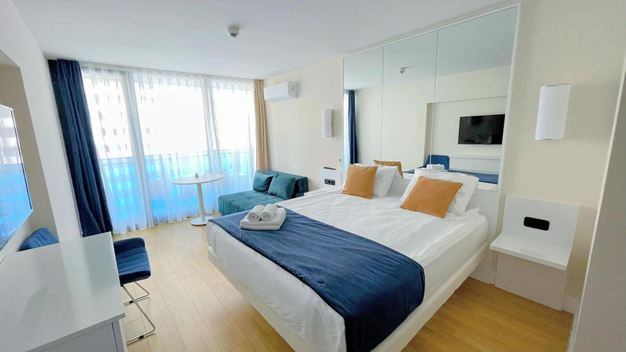 Apartments Black Sea Resort Batumi Exteriör bild