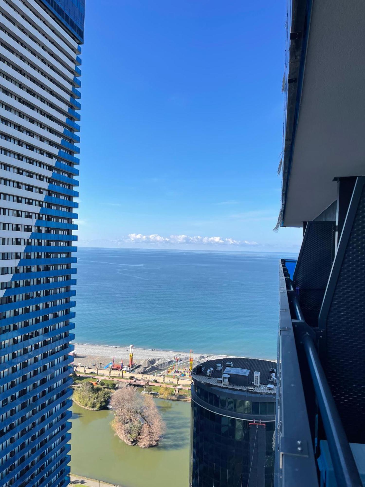 Apartments Black Sea Resort Batumi Exteriör bild