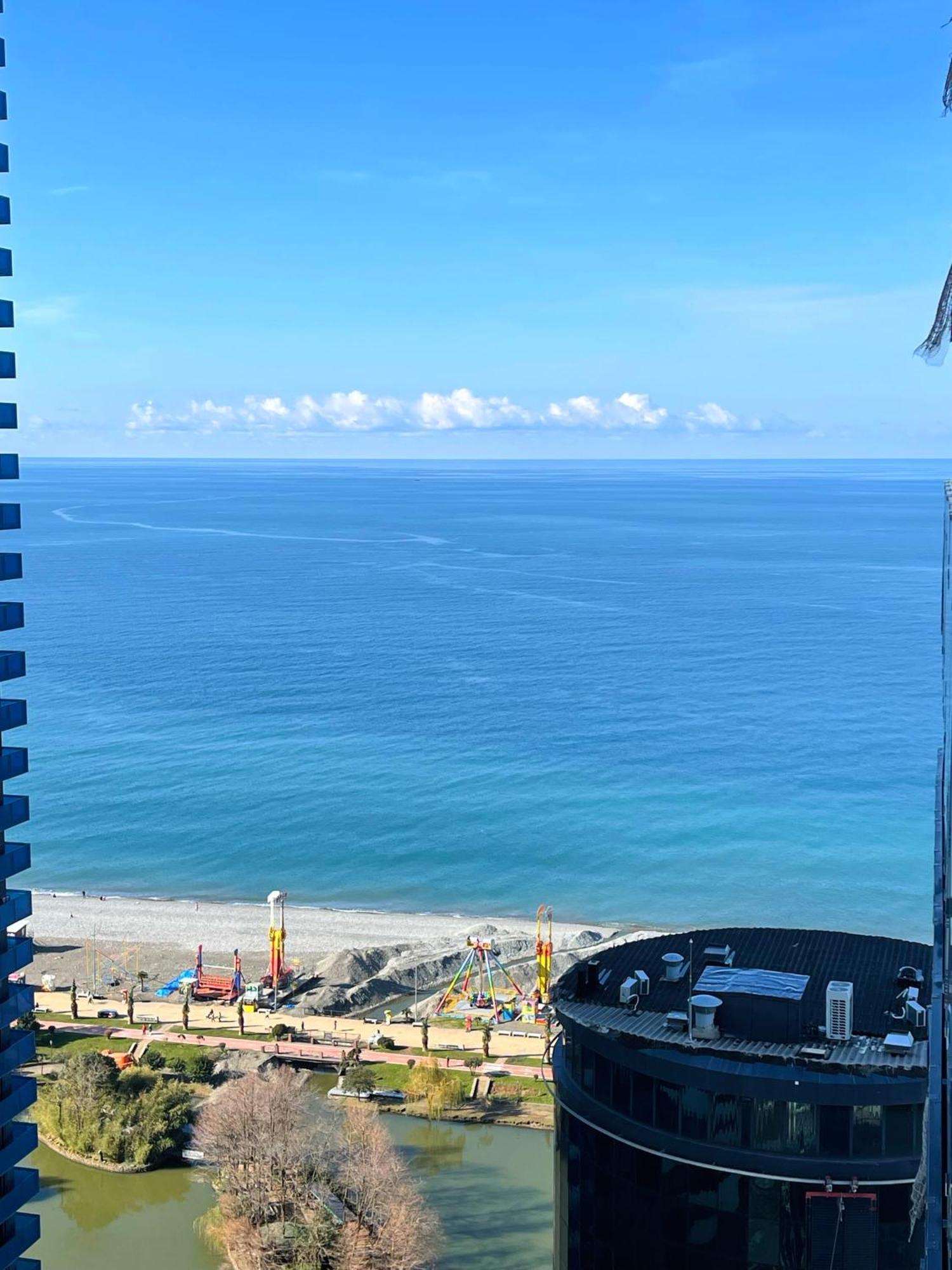 Apartments Black Sea Resort Batumi Exteriör bild